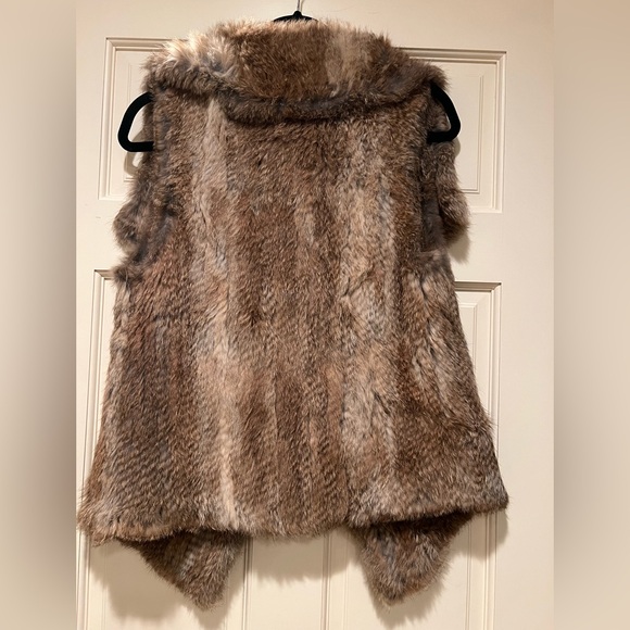 Stylish real rabbit fur brown vest. Like new. Calypso St. Barth. VINTAGE. Small - Picture 3 of 7